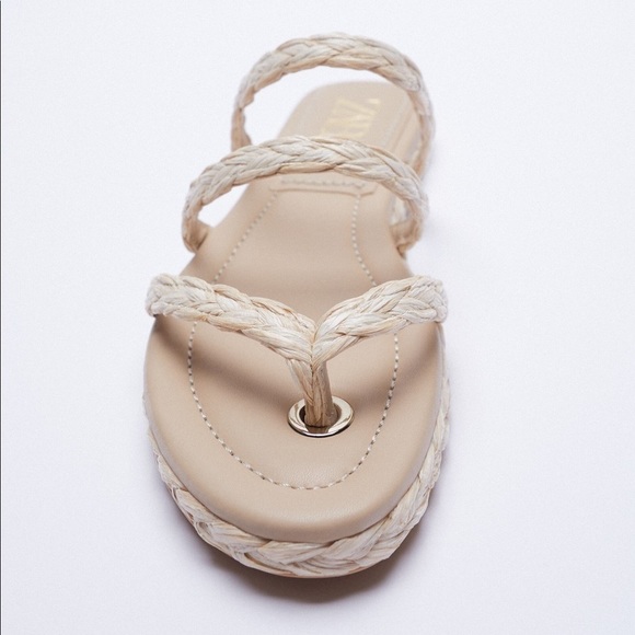 NWT. Zara Cream  Zara Woven Flat Sandals. Size 7,5. - Picture 3 of 7